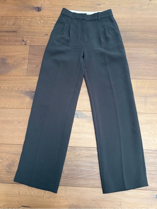 Aritzia Pants - Aritzia The Effortless Pant